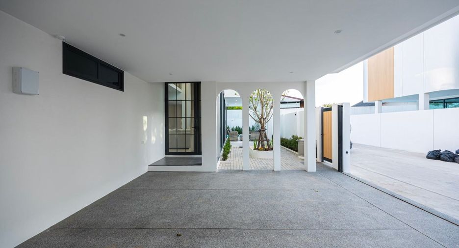 For rent 4 bedrooms villa in Hang Dong, Chiang Mai