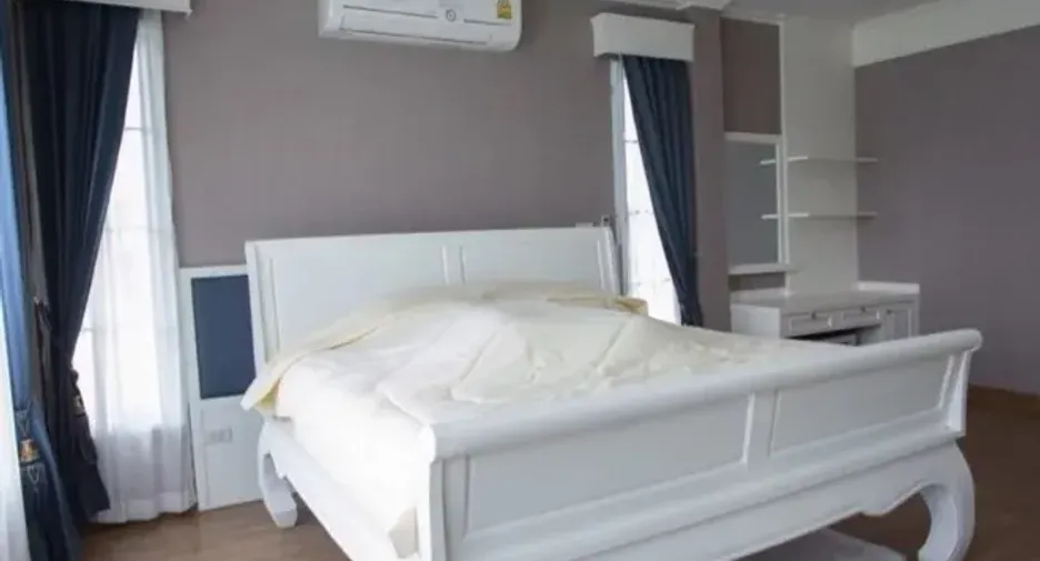 For rent 5 bedrooms house in San Sai, Chiang Mai