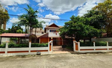 For rent 3 bedrooms house in Mueang Chiang Mai, Chiang Mai
