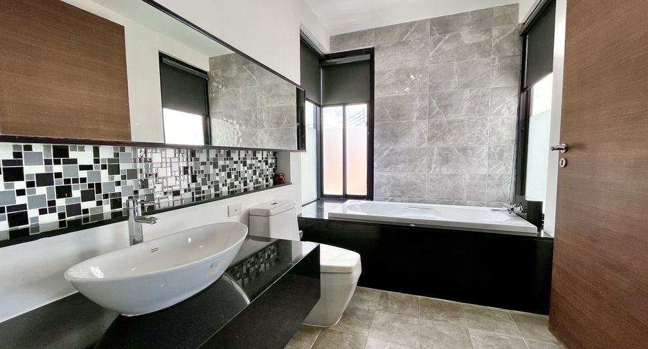 Villa en alquiler de 2 habitaciones en Mueang Phuket, Phuket
