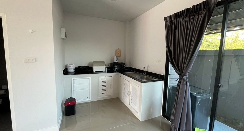 For rent 3 bedrooms townhouse in Cha Am, Phetchaburi