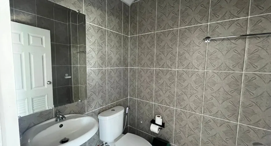 For rent 3 bedrooms townhouse in Cha Am, Phetchaburi