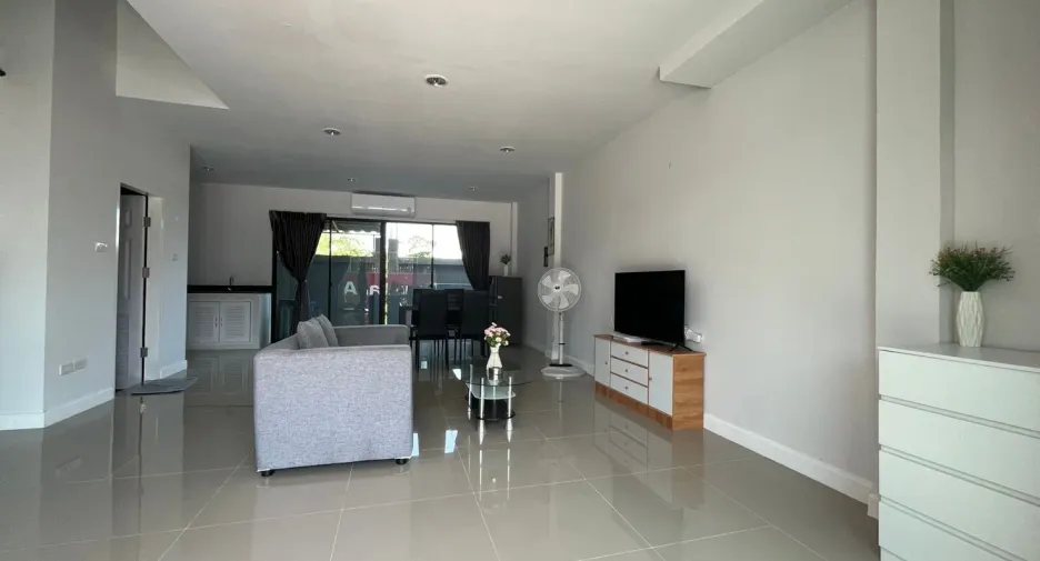 For rent 3 bedrooms townhouse in Cha Am, Phetchaburi