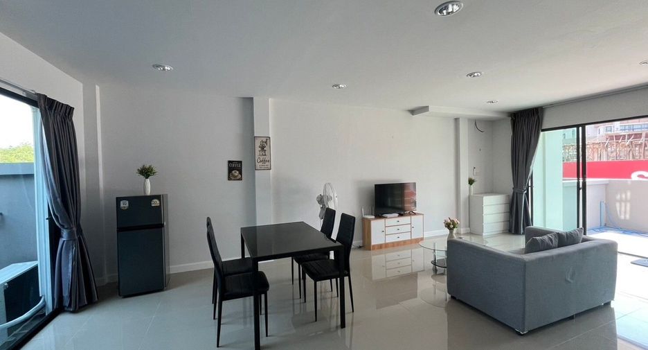 For rent 3 bedrooms townhouse in Cha Am, Phetchaburi