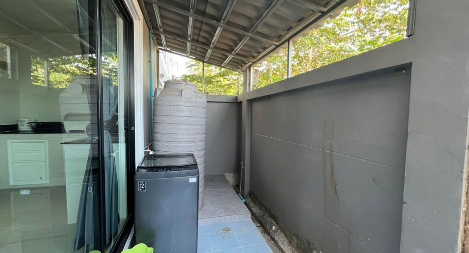 For rent 3 bedrooms townhouse in Cha Am, Phetchaburi
