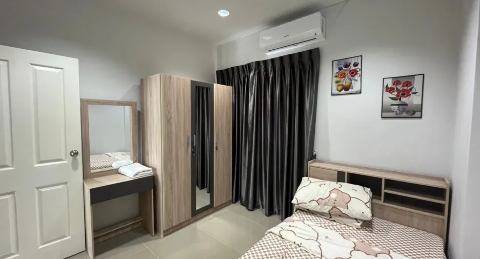 For rent 3 bedrooms townhouse in Cha Am, Phetchaburi