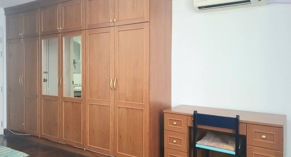 For sale 3 bedrooms townhouse in Mueang Chiang Mai, Chiang Mai