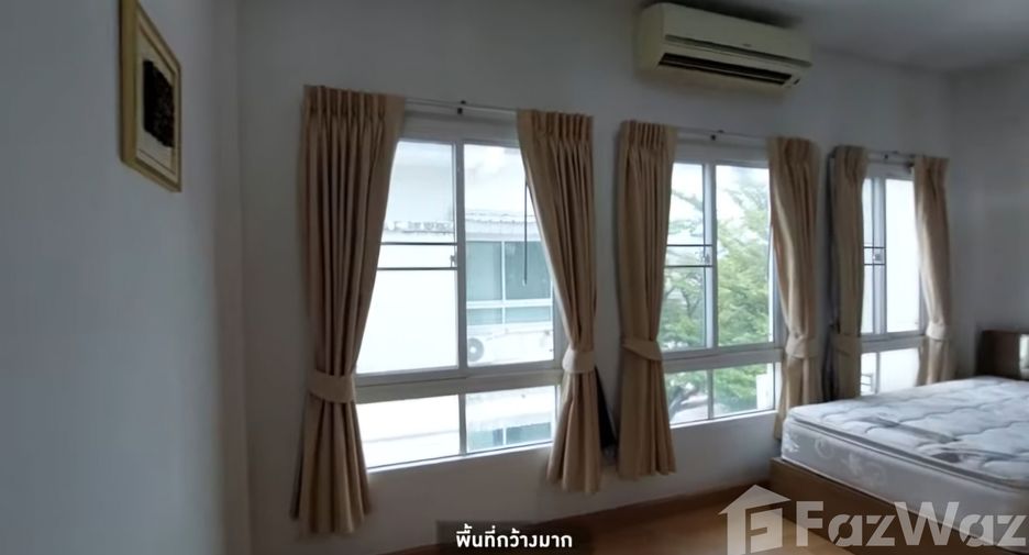 À vendre 3 chambres maison de ville à Bang Khen, Bangkok