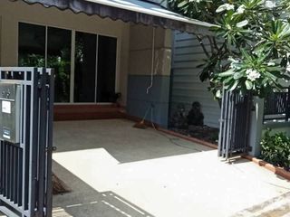 For sale 3 bedrooms townhouse in Bang Khen, Bangkok