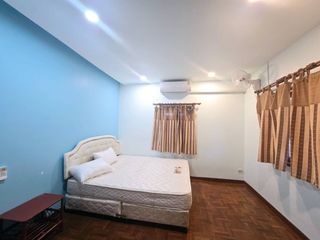 For sale 5 bedrooms house in Mueang Chiang Mai, Chiang Mai