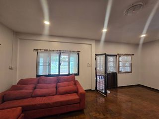 For sale 5 bedrooms house in Mueang Chiang Mai, Chiang Mai