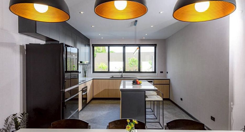 For sale 3 bedrooms villa in Mueang Chiang Mai, Chiang Mai