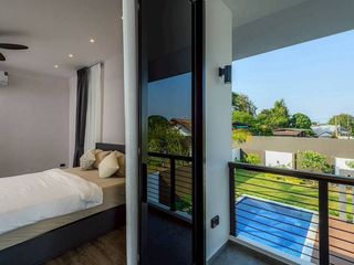 For sale 3 bedrooms villa in Mueang Chiang Mai, Chiang Mai