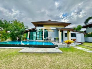 Casa en alquiler de 2 habitaciones en Bang Lamung, Chonburi
