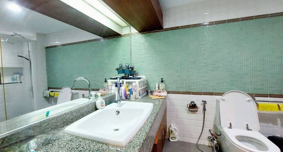 For sale 1 bed condo in Bang Rak, Bangkok