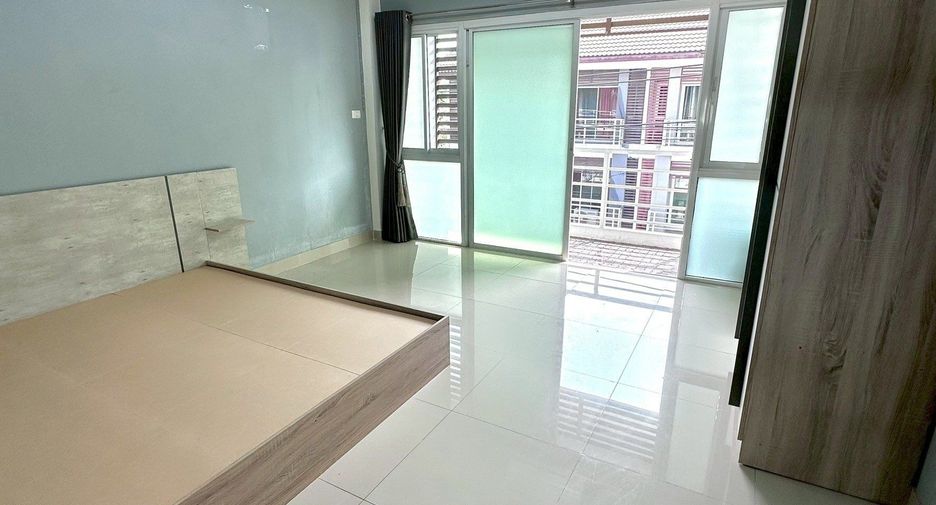 For sale 3 bedrooms townhouse in Bang Bo, Samut Prakan