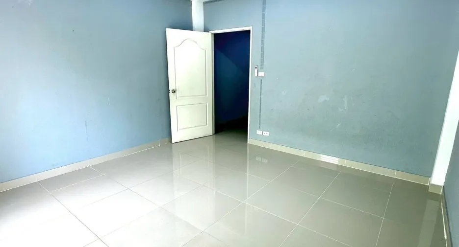 For sale 3 bedrooms townhouse in Bang Bo, Samut Prakan