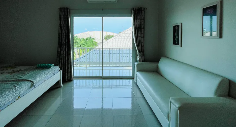 For sale and for rent 3 bedrooms townhouse in Hua Hin, Prachuap Khiri Khan