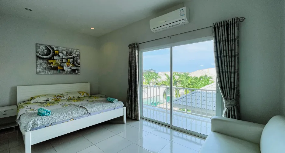 For sale and for rent 3 bedrooms townhouse in Hua Hin, Prachuap Khiri Khan