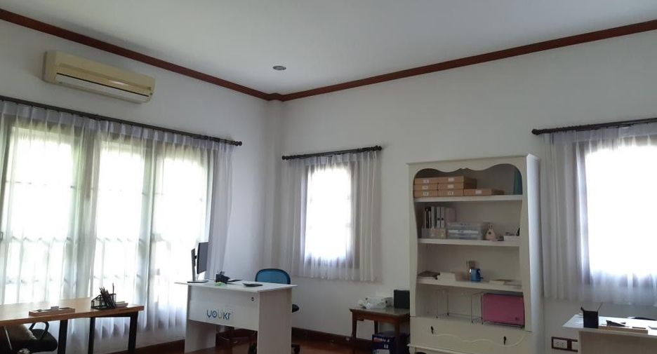 For rent 3 bedrooms house in Mueang Chiang Mai, Chiang Mai