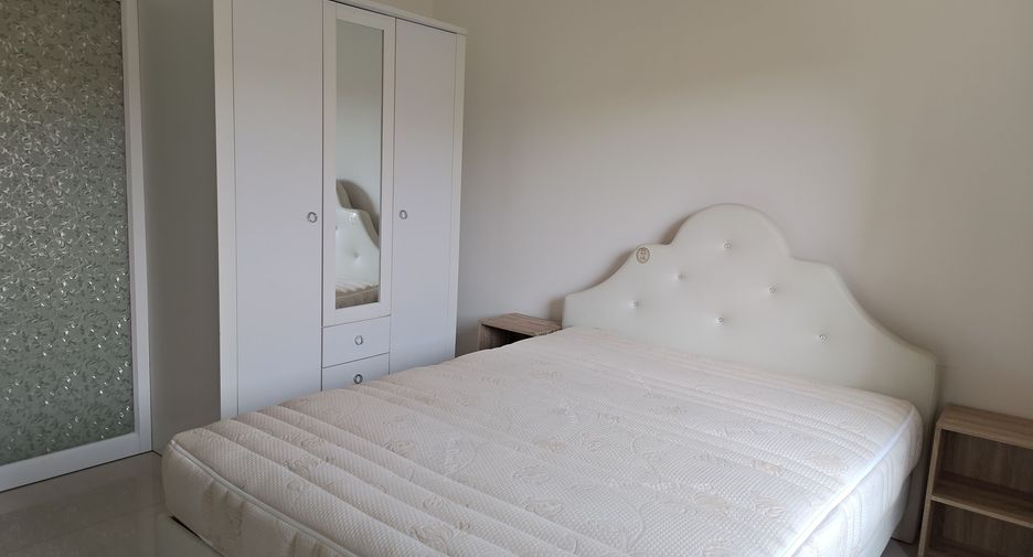 For sale 3 bedrooms townhouse in Bang Lamung, Chonburi