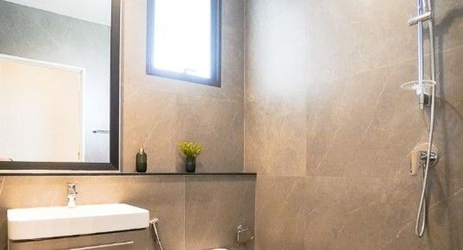 For sale 3 bedrooms house in Saphan Sung, Bangkok