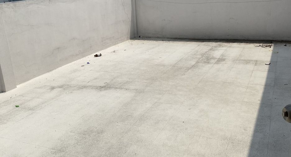 For sale and for rent 3 bedrooms retail Space in Sai Mai, Bangkok
