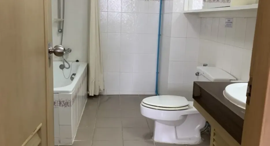 For rent 3 bedrooms condo in Mueang Chiang Mai, Chiang Mai