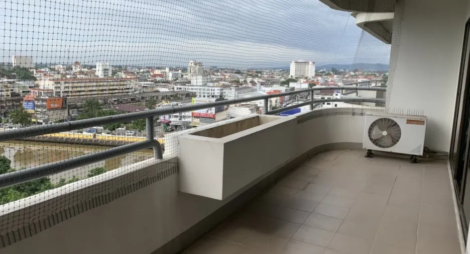 For rent 3 bedrooms condo in Mueang Chiang Mai, Chiang Mai