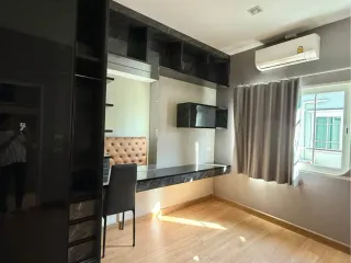 For sale 4 bedrooms townhouse in Mueang Chiang Mai, Chiang Mai