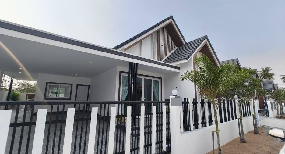 For rent 3 bedrooms house in Bang Lamung, Chonburi