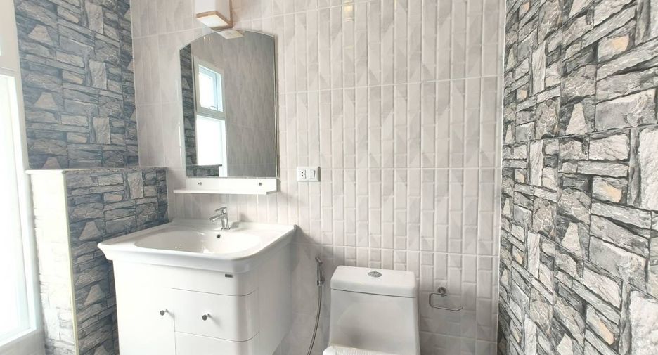 For rent 3 bedrooms house in Bang Lamung, Chonburi