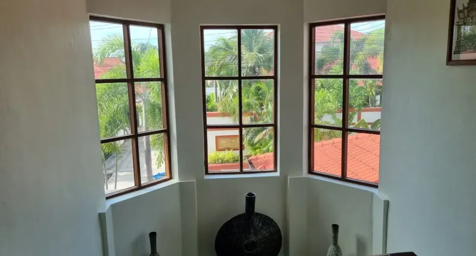 For sale and for rent 6 bedrooms villa in Hua Hin, Prachuap Khiri Khan