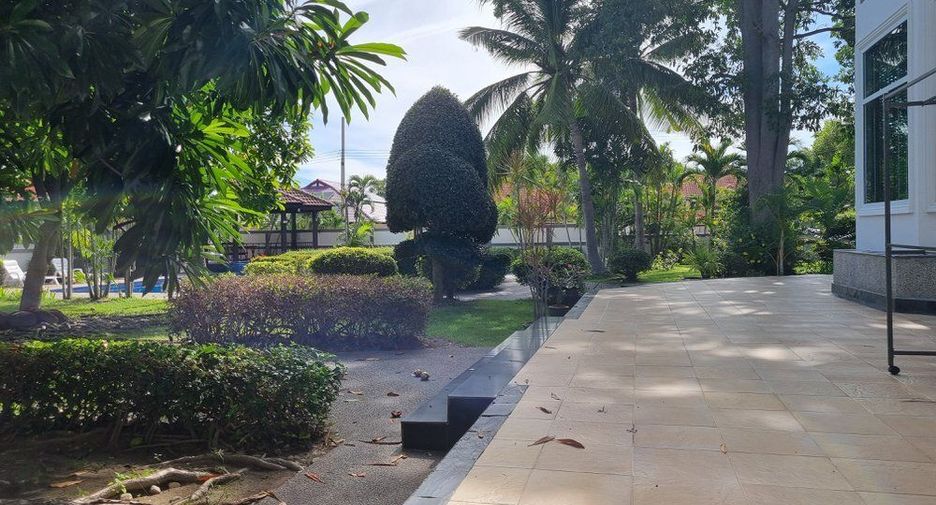 For sale and for rent 6 bedrooms villa in Hua Hin, Prachuap Khiri Khan