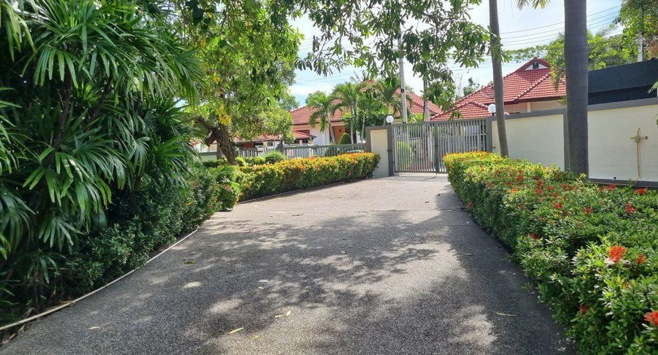 For sale and for rent 6 bedrooms villa in Hua Hin, Prachuap Khiri Khan