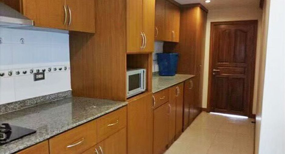 À vendre et à louer 3 chambres villa à Bang Lamung, Chonburi