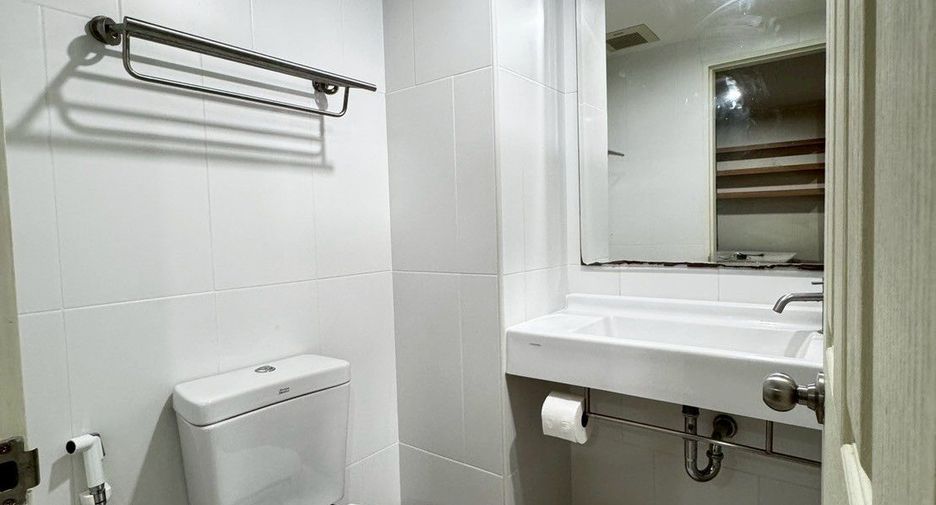 For sale 1 bed condo in Watthana, Bangkok