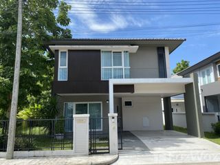For rent 3 bedrooms villa in San Kamphaeng, Chiang Mai