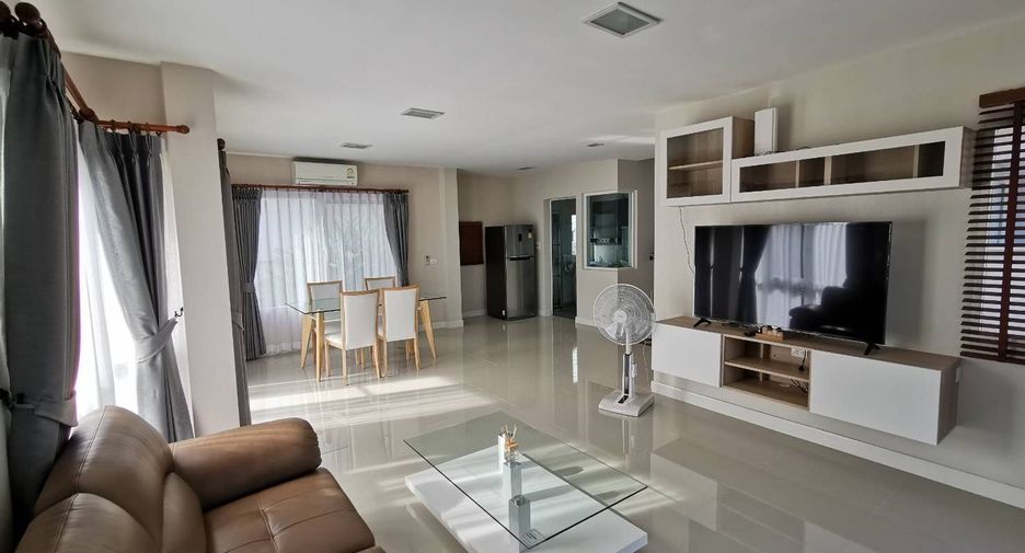 À louer 3 chambres villa à San Kamphaeng, Chiang Mai