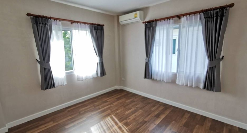 À louer 3 chambres villa à San Kamphaeng, Chiang Mai
