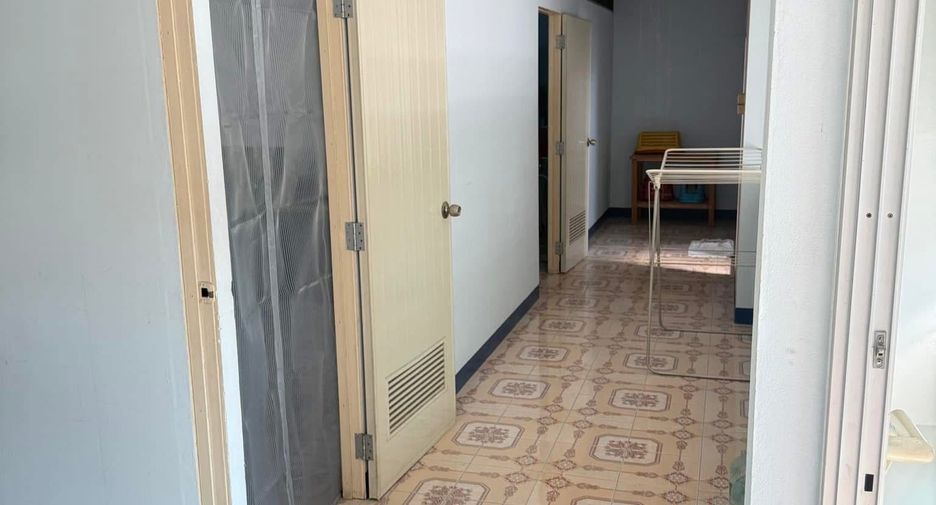 For sale 7 bedrooms retail Space in Mueang Chiang Mai, Chiang Mai