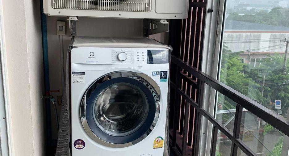 For sale 2 bedrooms condo in Lat Phrao, Bangkok