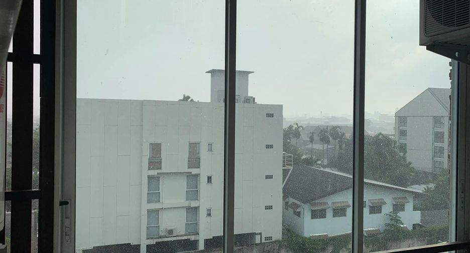For sale 2 bedrooms condo in Lat Phrao, Bangkok