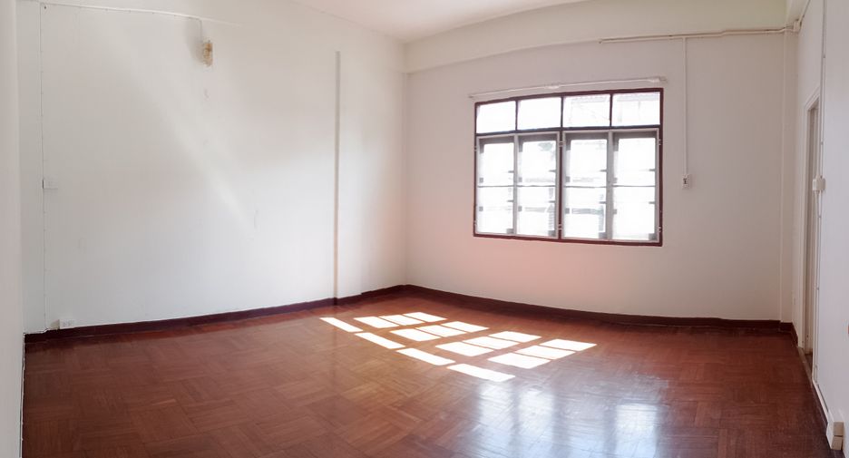 For sale 3 bedrooms townhouse in Mueang Chiang Mai, Chiang Mai