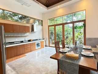 Villa en venta y en alquiler de 3 habitaciones en Mueang Phuket, Phuket