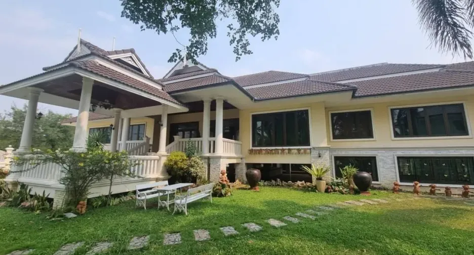For sale 6 bedrooms villa in Mae Rim, Chiang Mai