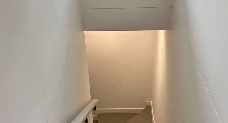 For sale and for rent 4 bedrooms townhouse in Khlong Sam Wa, Bangkok
