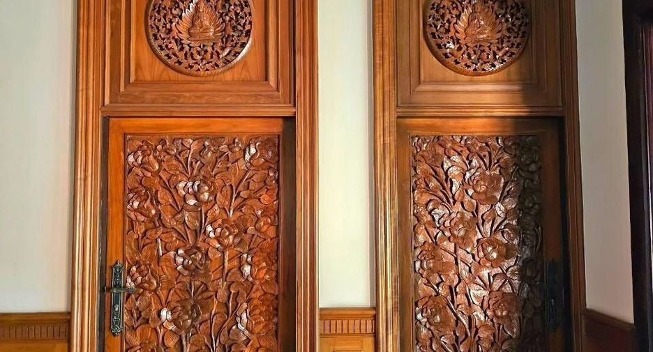 Продажа 5 спальни вилла в Si Racha, Чонбури