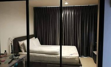 Wohnung zur Miete mit Studio in Huai Khwang, Bangkok