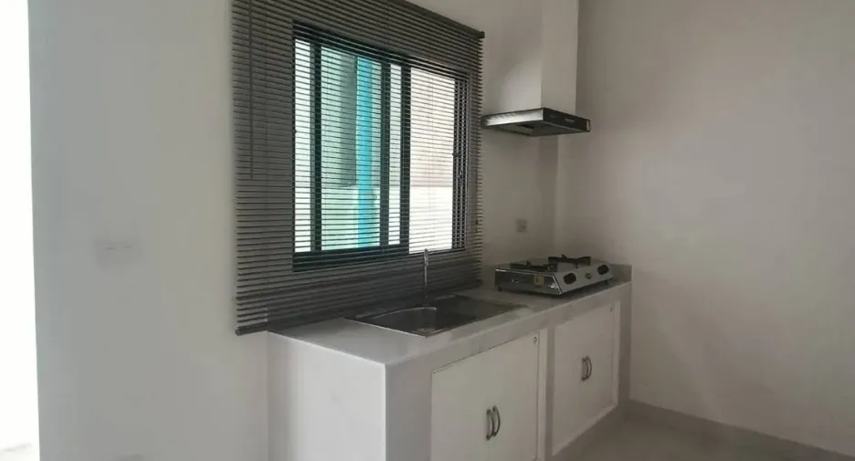 Haus zur Miete mit 2 Zimmer in Bang Lamung, Chonburi